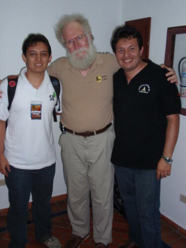 Uno de nuestros amigos de Bucaramanga, John "Maddog" Hall y Rendergraf